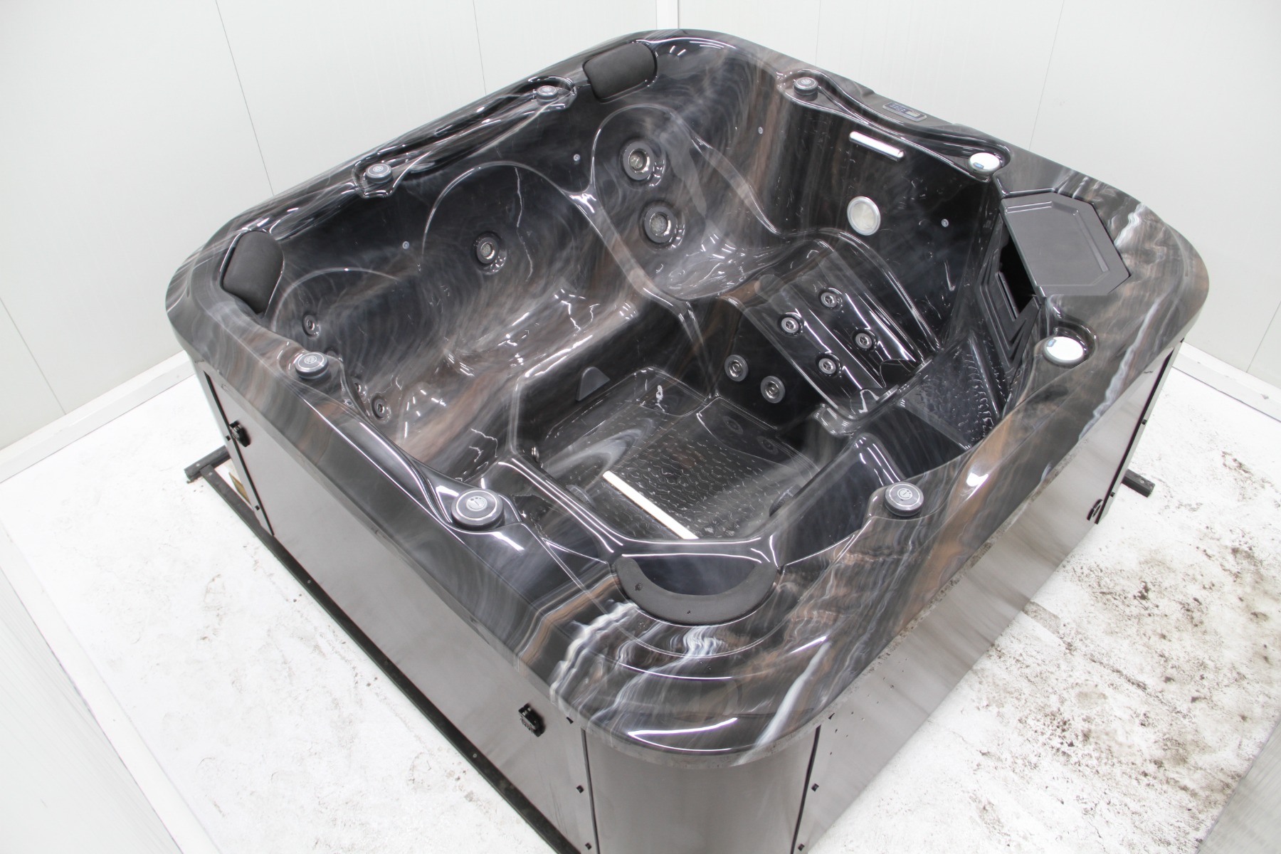 Curium VI 2022 (Midnight Canyon) -Pre-loved